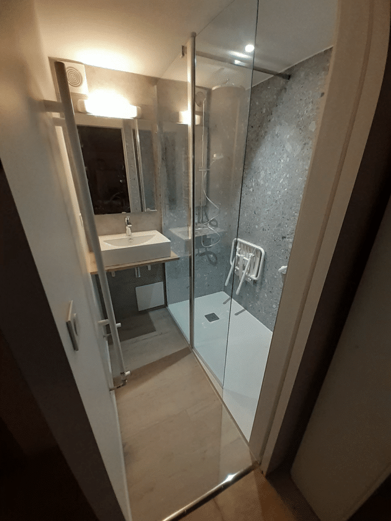Douche à l’italienne sécurisée