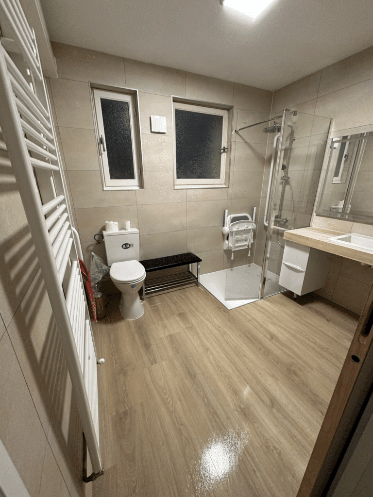 Salle de bain sécurisée PMR
